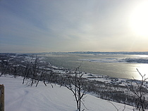 Utsikt utover Varangerfjorden. Gornitak nede til høyre.  Govvat/foto: Gunn Britt Retter