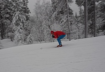 Det russiske landslaget tester gliden på skiene.  Foto: Charles Petterson