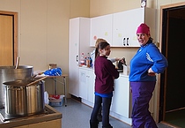 Kjøkkenkomiteen til NIF i hard jobbing. Govvat/foto: Elen Kristine Petterson
