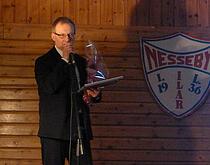 Eilif ble utnevnt til æresmedlem av klubben på jubilieumsfesten i 2011.  Foto/govvat: Charles Petterson