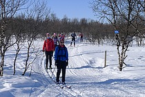Rush av skiløpere til ilargammen Charles Petterson